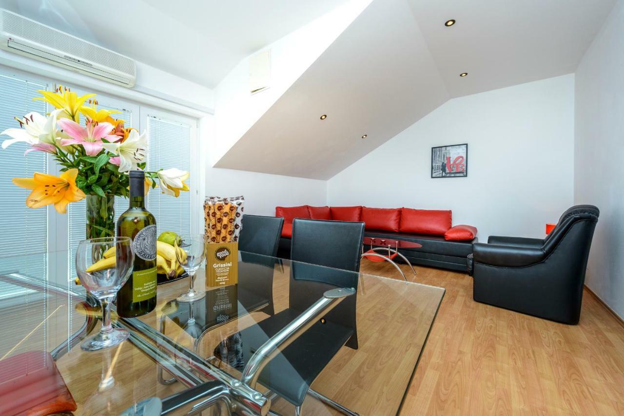 Guest House Villa Bellevue 2 ซัฟทัท ภายนอก รูปภาพ